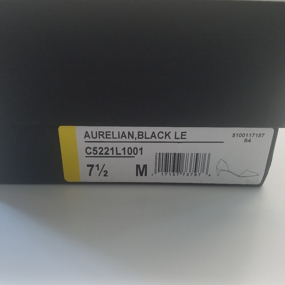 Gorgeous VINCE black Aurelian kitten heels - Picture 8 of 8